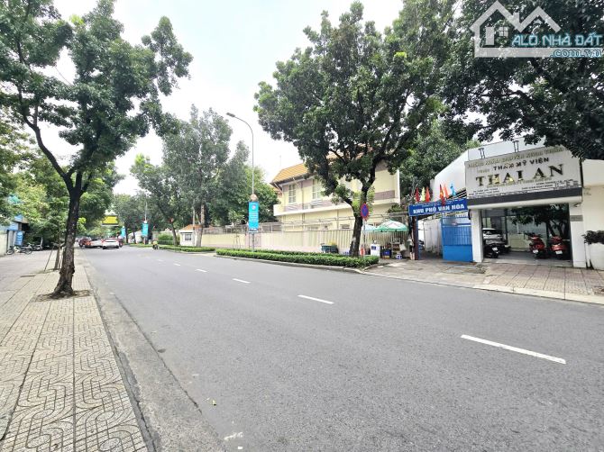 Bán Nhà MT Số 193 Lý Chính Thắng, Phường Võ Thị Sáu, Quận 3. DT: 205m2 - Nở Hậu: 11,5m - 3