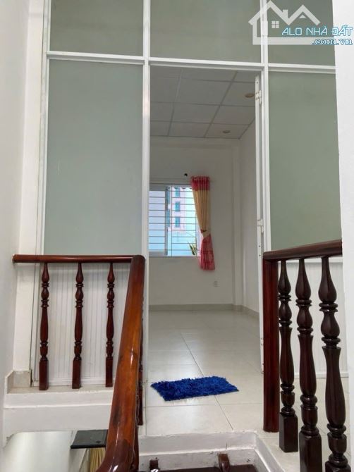 Bán nhà Hoàng Bật Đạt, Phường 15, Tân Bình,  18.3m2 (2.75 x 6.65) x 2 tầng,  Chỉ 2.5 tỷ TL - 3