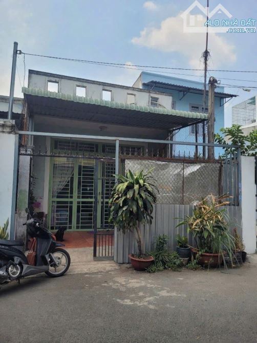 Bán gấp căn nhà Thới Tam Thôn 10,Hóc Môn 86m2 , Sổ hồng riêng bao sang tên ,600tr - 7