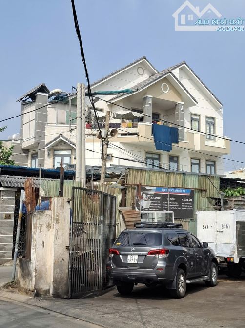 Bán nhà mặt tiền đường 42 Bình Trưng Đông Tp Thủ Đức giá 20,5 tỷ