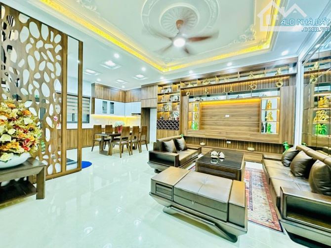 Nhà khu vực hiếm Nguyễn Khang-Cầu Giấy.Nhà 50m2 mà giá chưa đến 8 tỷ