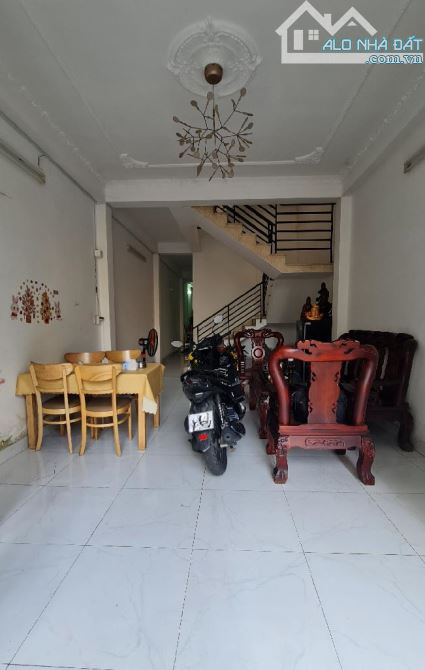 Bán nhà mặt tiền khu tên lửa 92m2 nhà 4 tầng giá 7.8 tỷ