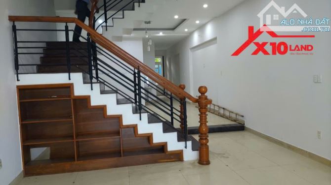 Bán nhà 3 tầng 106m2 MT đường Nguyễn Khuyến KDC Phú Gia Trảng Dài Biên Hòa có 8,9 tỷ