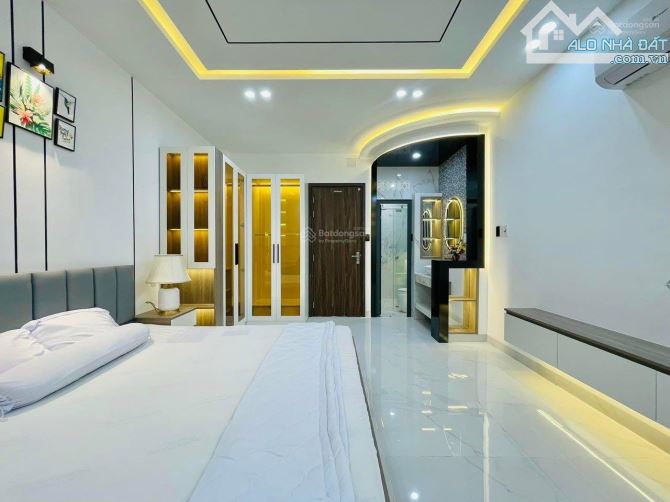 Giảm 900 triệu siêu Mặt tiền Hoa Lan, Phú Nhuận, hiếm nhà bán, 64m2, hầm 4 tầng, còn 23ty