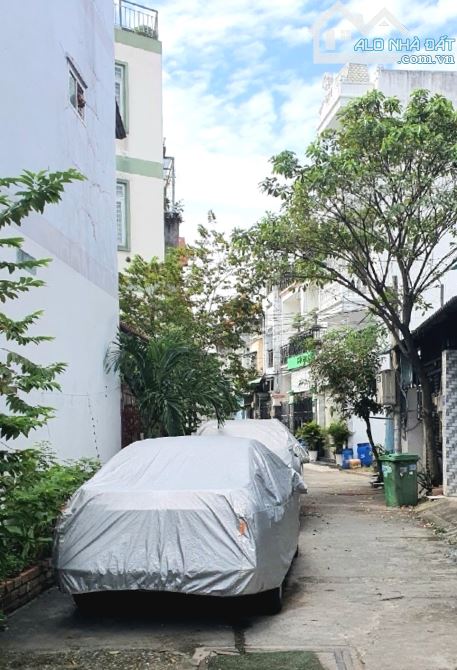 Nhà 2 tầng 63m2, ô tô ngủ trong nhà, mới đẹp, vô ở ngay, Thủ Đức, giá 4,15 tỷ.