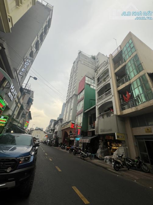 Siêu vị trí mặt tiền đường Nguyễn An Ninh, Bến Thành, Quận 1. diện tích: 8,3x17m 3 lầu