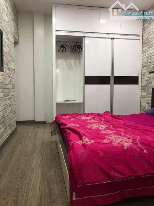 Siêu hiếm! CHDV gần Nhà thờ Tân Định, giáp Quận 1, dòng tiền 40tr/th, DT60m2*4tầng, nở hậu