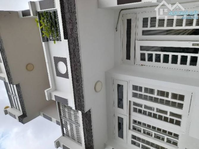 75M2, MẶT TIỀN NHÀ MỚI ĐẸP, NGANG 4.26M, SÁT BÊN SÂN QUẦN VỢT QUỐC HÙNG MIẾU GÒ XOÀI, 7.XX