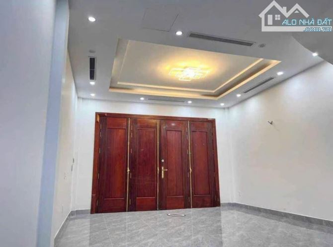 Oto Gần Nhà , 50m ra ĐH Thể Thao .35m2*3T tại xã Phụng Châu - 5P vào TT Hà Đông - 1