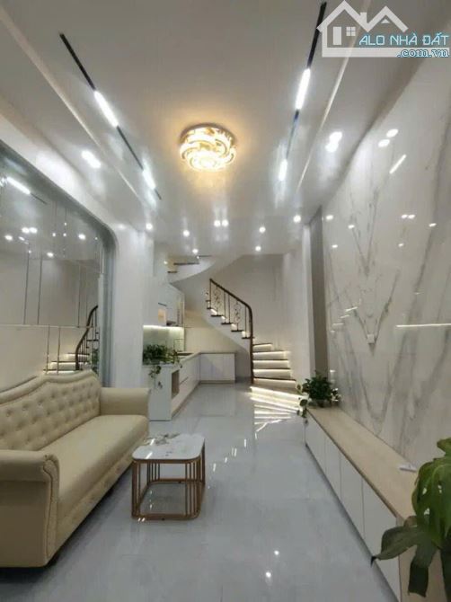 NHÀ SIÊU ĐẸP 2 THOÁNG GẦN PHỐ 5,85 TỶ 26m 5 TẦNG MT 3m FULL NỘI THẤT KIM MÃ BA ĐÌNH - 1
