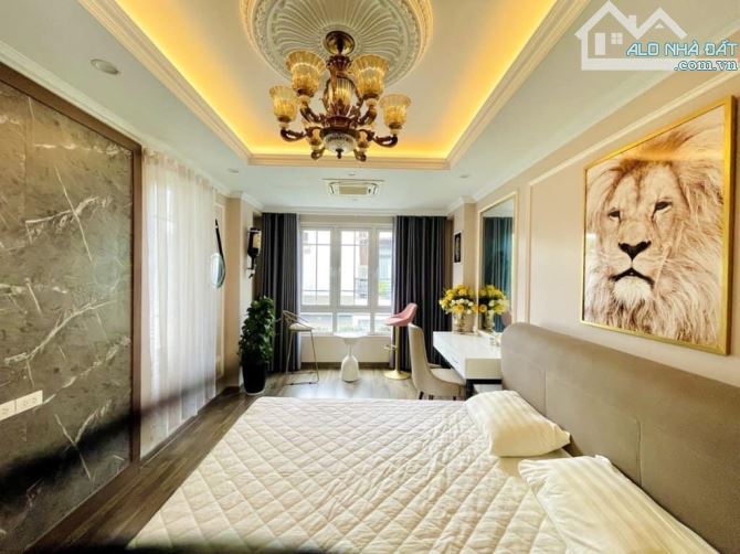 Hiếm có nhà mặt phố Mai Anh Tuấn, view hồ Hoàng Cầu 66m2 x 7 tầng, thang máy, giá chào 17 - 1