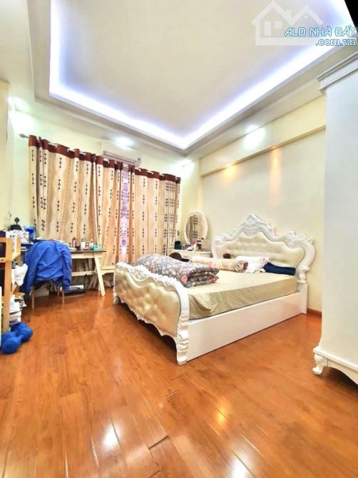 Nhà đẹp 6 tầng 40m2- Nguyễn Khánh Toàn -  Ngõ rộng và nông 10.7 tỷ - 1