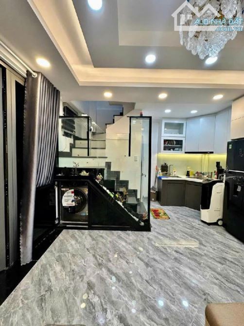 🏡 Nhà Đẹp 2 Tầng Hẻm Xe Hơi Bến Vân Đồn Quận 4 - 2