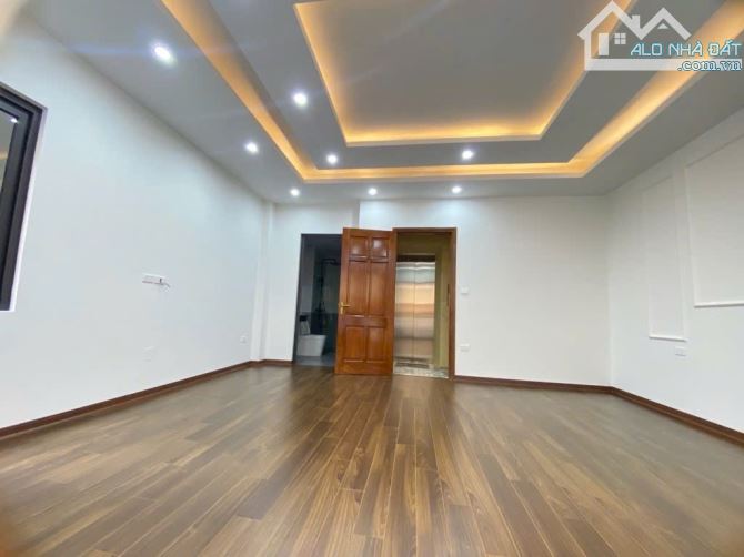 9.6 tỷ, 54m2, Cầu Giấy, ô tô đỗ cổng, ngõ nông gần phố, dân xây chắc chắn - 2