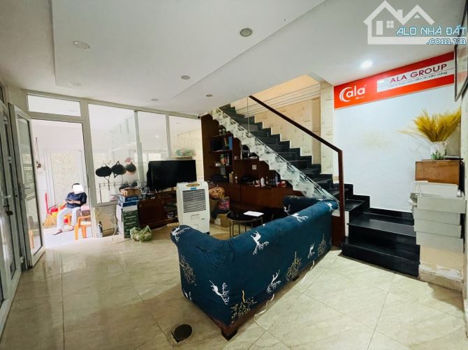 Trần Minh Quyền - 3 tháng 2. Q10. Nhà 3 tầng HC đủ. 3PN. Ngang gần 5M đẹp. Chỉ 8,x tỷ - 2