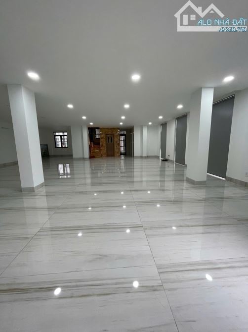 Ngang 11m diện tích 200m2 gần Đảo Kim Cương, Quận 2! - 2