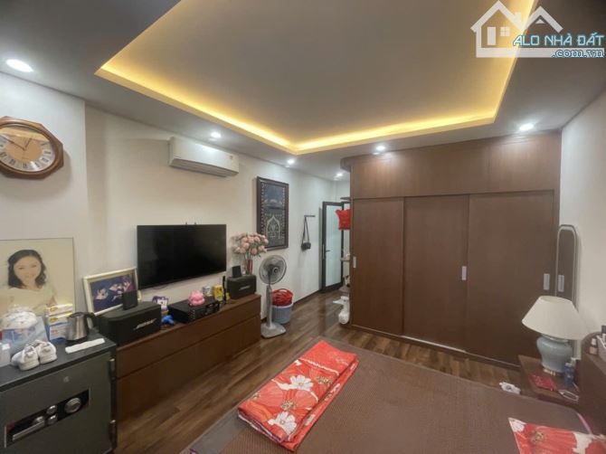 Bán nhà Nguyễn Sơn- Ngọc Lâm- Long Biên- DT 42m2 x 4 TẦNG, Ô tô đỗ cửa, Giá bán 8.83 tỷ. - 2