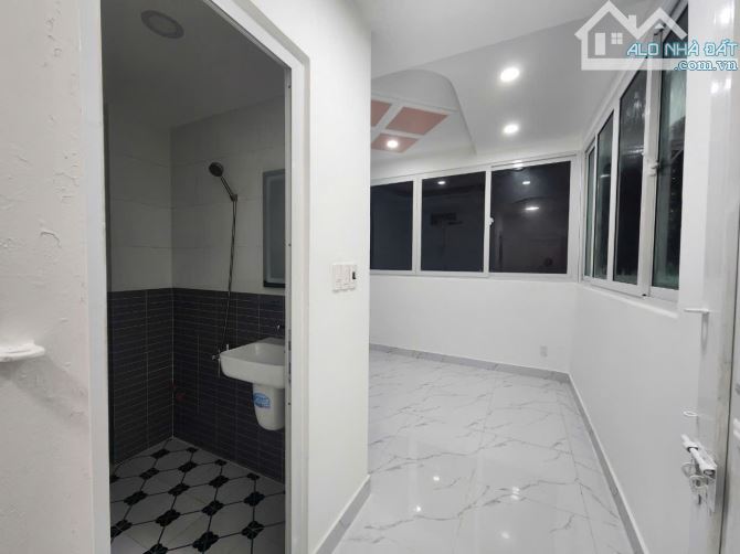 Bán nhà 4 tầng, 40m2, hẻm xe hơi, đường Nguyễn Thượng Hiền, P5 - 2