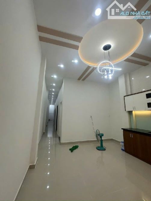 Bán nhà Quận 12, Tân Thới Hiệp 125m2 công năng CỰC LỚN, giáp Gò Vấp - 2