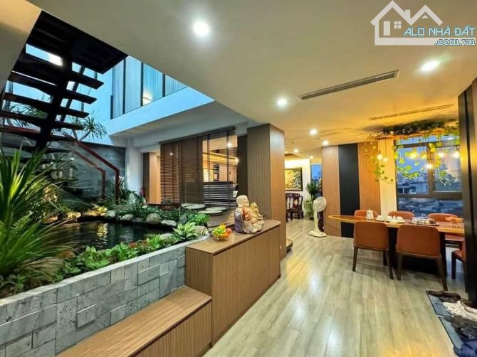 Hiếm có nhà mặt phố Mai Anh Tuấn, view hồ Hoàng Cầu 66m2 x 7 tầng, thang máy, giá chào 17 - 3