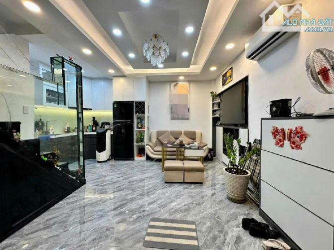 🏡 Nhà Đẹp 2 Tầng Hẻm Xe Hơi Bến Vân Đồn Quận 4 - 4