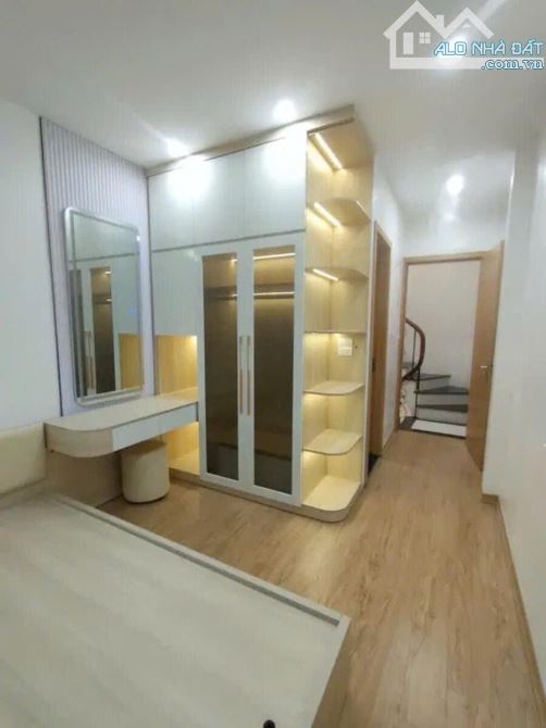 NHÀ SIÊU ĐẸP 2 THOÁNG GẦN PHỐ 5,85 TỶ 26m 5 TẦNG MT 3m FULL NỘI THẤT KIM MÃ BA ĐÌNH - 4