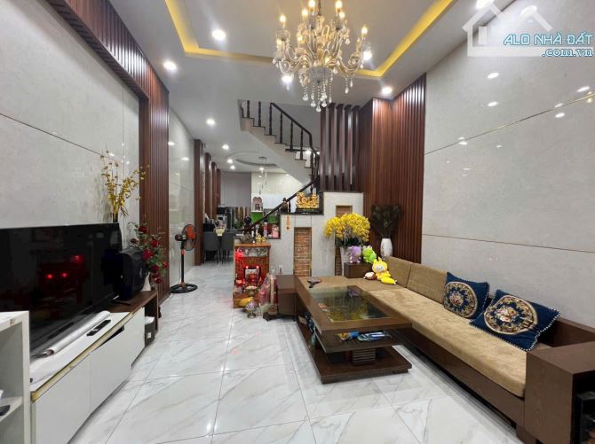 Nhà đẹp 4 tầng full nội thất cao cấp, giáp bên Gigamall Thủ Đức - 7