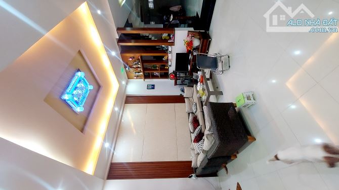 Bán nhà lầu cực đẹp khu cư xá công an B5, phường Tân Hiệp
