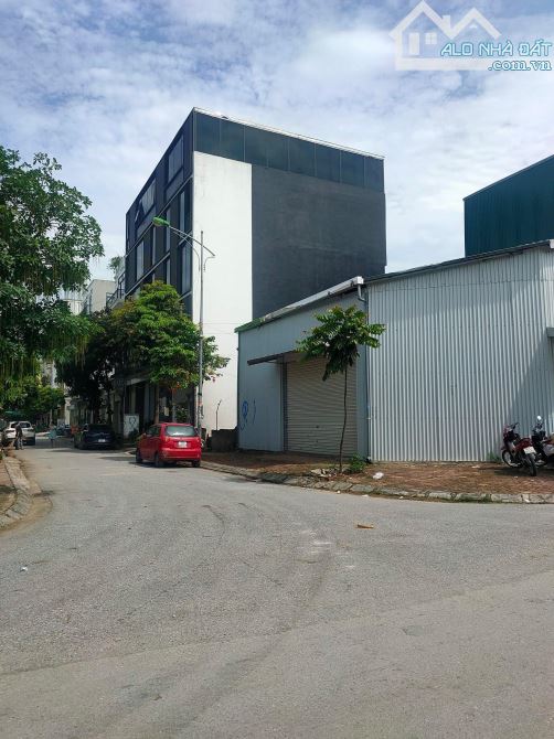 Lô Góc Siêu Đẹp - 100m2, Phân Lô Kiều Mai, Vỉa hè 4m, Kinh Doanh, Toà Văn Phòng, 22.5 tỷ