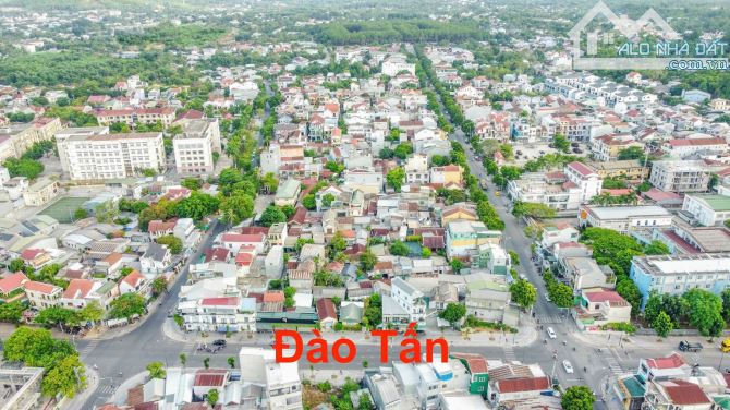 Bán Nhà 3 Tầng  Mặt Tiền  Kinh Doanh  Đường 26M Đào Tấn - TT T Phố