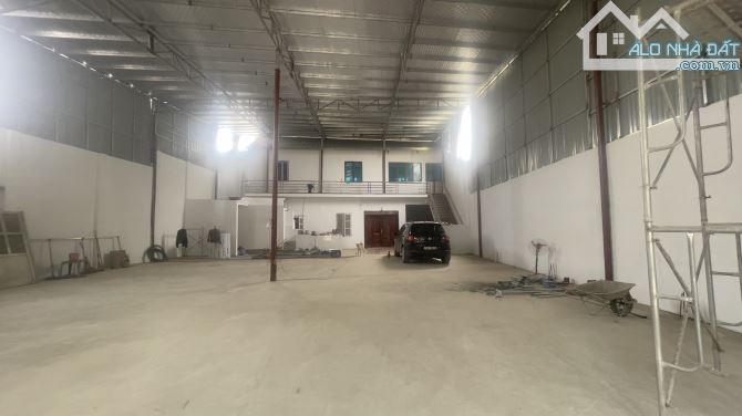 Cho thuê kho xưởng đẹp 450m2 mặt đường đại lộ thăng Long.