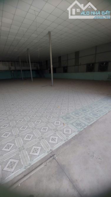 Cho thuê xưởng hoặc kho xưởng 900m2 giá rẻ 35tr ở TP Thuận An, Bình Dương