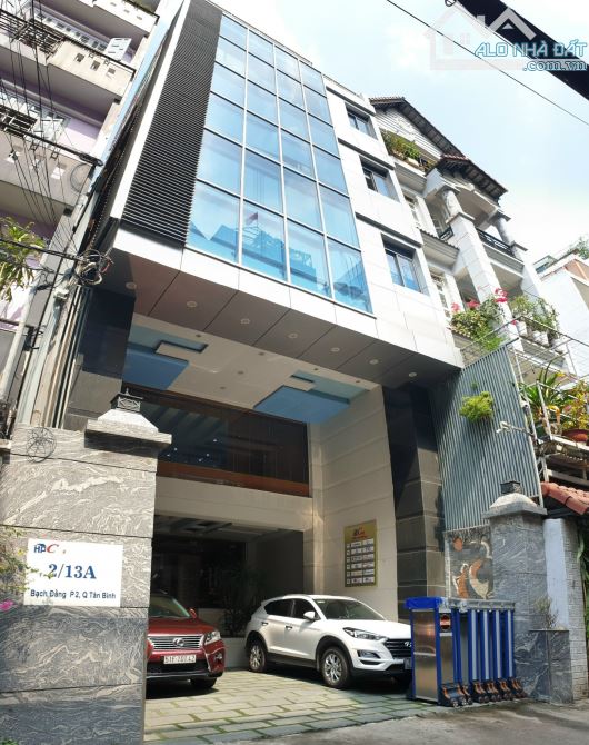 Bán Building Mặt Tiền Đường Bạch Đằng, Quận Tân Bình. DT: 8 x 27m - Hầm, 6 Tầng