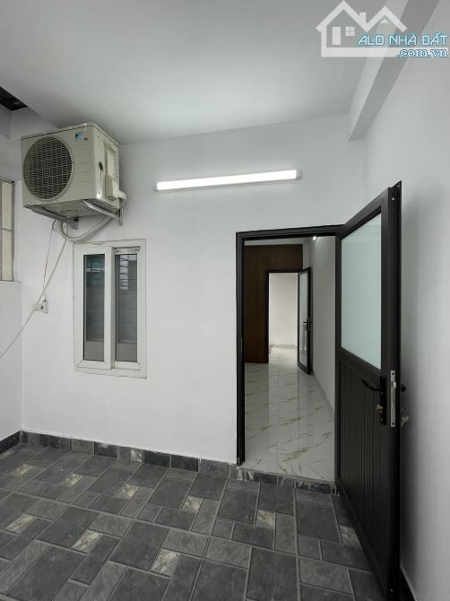 Bán nhà đẹp Thanh Lân, 30m2, 4 tầng, 20m ra phố, 5.1 tỷ