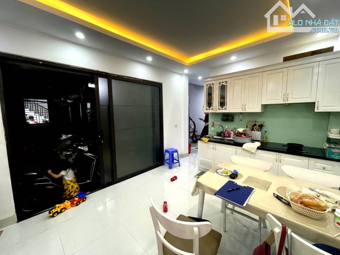 Bán nhà Ngõ Hoàng An, Lê Duẩn, Trung Phụng, Đống Đa, Gần CV Thống Nhất. Giá : 14,89 Tỷ - 1