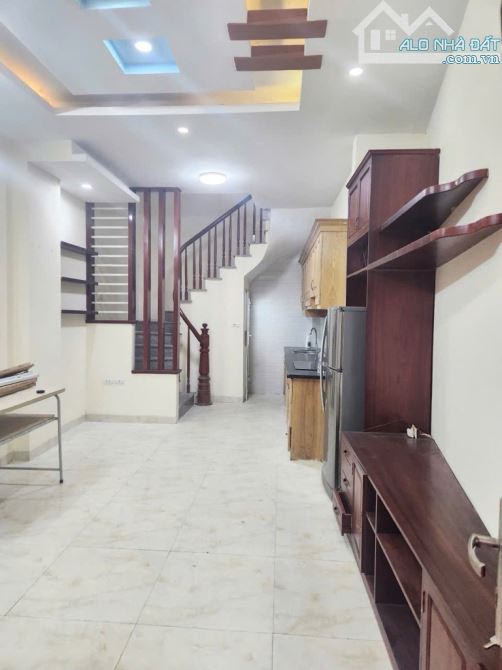 BÁN NHÀ TRẦN CUNG 30M2, 5 TẦNG, GIÁ 5.8 TỶ - 1