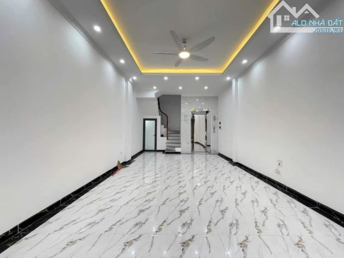 Quan Nhân, Thanh Xuân 40m2, 7 tầng, mặt tiền 4m - 1