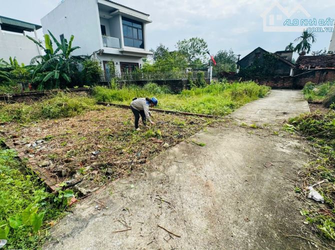 {Siêu Rẻ } Vân nội ngõ thông , ô tô đỗ ngày đêm , 48 m , 2,5 tỷ - 2