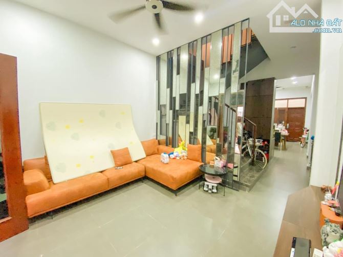 💎 Chốt 18 tỷ - Khu VIP Phân Lô Thông Phong - Đống Đa - Ô tô tránh - D: 53m² x 5 tầng - 2