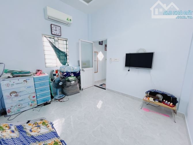 Bán nhà Âu Dương Lân, quận 8, 52m2, 3 tầng, ngang 4, không quy hoạch, sổ hồng riêng, nhỉnh - 2