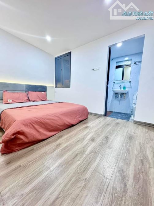 Bác Tùng bán Căn hộ Tập thể gần ĐH Luật Hà Nội, DT: 60m2, 3PN - 2