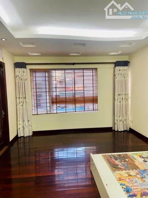 PHÂN LÔ NGÔ THÌ NHẬM, Ô TÔ ĐỖ CỬA, 51M, 10.25 Tỷ - 2