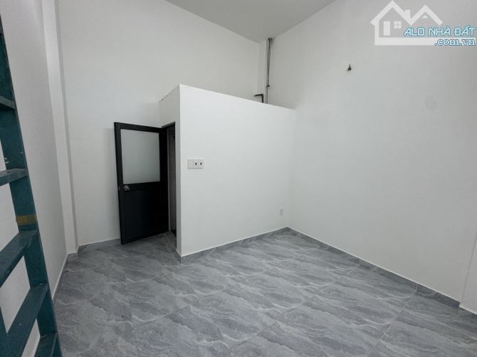 Bán nhà Phạm Thế Hiển, quận 8, 35m2, nhỏ xinh, ngang 4, sổ hồng riêng, giá rẻ, nhỉnh 3 tỷ - 2