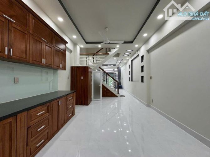 Bán nhà Nguyễn Văn Khối, Gò Vấp, hẻm xe hơi 4m, 2 tầng, 58m2, giá nhỉnh : 5 tỷ xíu - 3