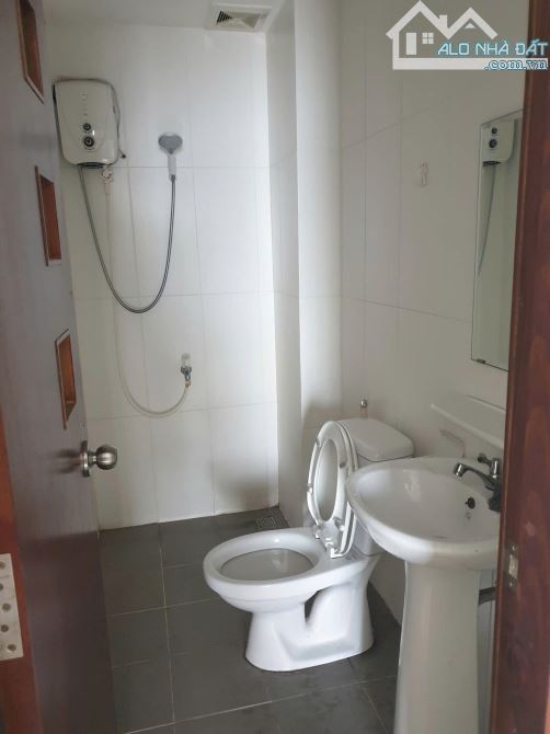 Lotus Garden,Trịnh Đình Thảo, Tân Phú: Có NT,2p ngủ,2wc,giá 10tr - 3