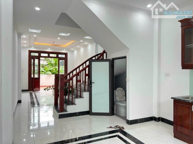 CẦN BÁN NHANH GIÁ CỰC TỐT 70M 4TẦNG OTO RA VÀO, VÀI BƯỚC RA AEON LONG BIÊN, CẦU VĨNH TUY. - 4