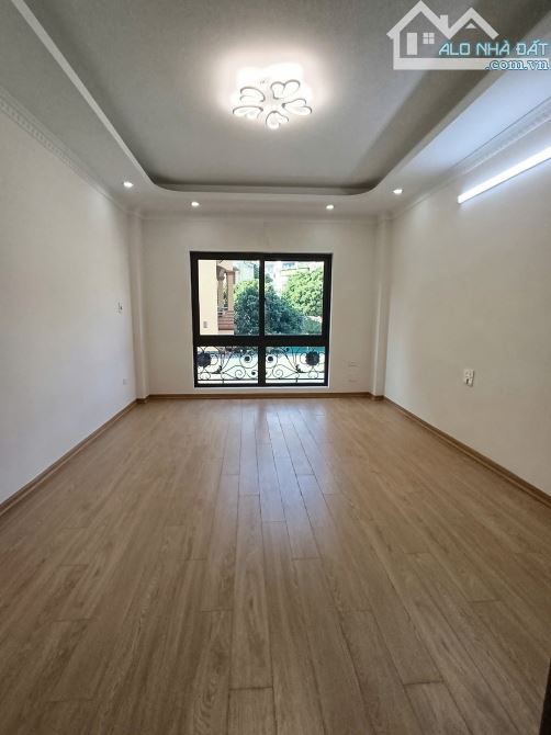 Bán Nhà Nguyễn Khoái, Nhà 5 Tầng Xây Mới Cực Đẹp, Ngõ Rộng, Gần Ô Tô Tránh, Giá 4.9 Tỷ - 4