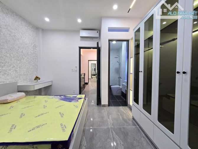 BÁN GẤP NHÀ PHỐ NGUYỄN SƠN 61M x 6 TẦNG, THANG MÁY, Ô TÔ, FULL NỘI THẤT. NHỈNH 10 TỶ - 4