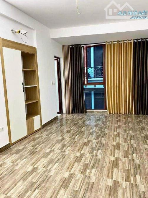 Nhà mới Ngọc Lâm GARA ÔTÔ Thang Máy  DT 43m² 7T MT 3.6m Ngõ 2 ÔTÔ Tránh Thông Xát Đường Ng - 4