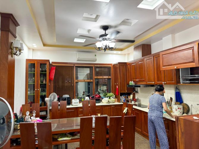 Phân lô Thái Thịnh, 1 nhà ra phố, 2 thoáng ô tô tránh, 75m 9 tầng TM 4.2m mặt, Giá 30 tỷ - 5